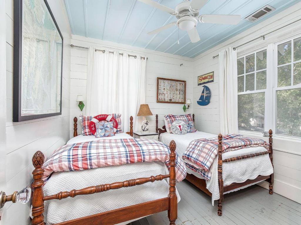 Breeze Inn Tybee Island Exterior photo